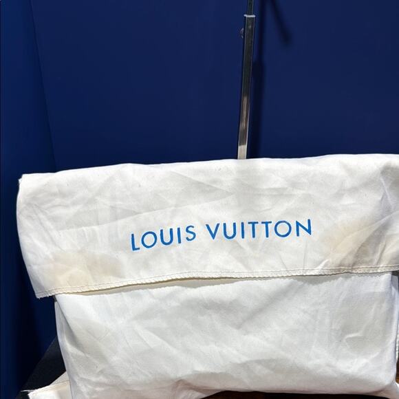 Louis Vuitton Brown Monogram Messenger Bag - Picture 14 of 14